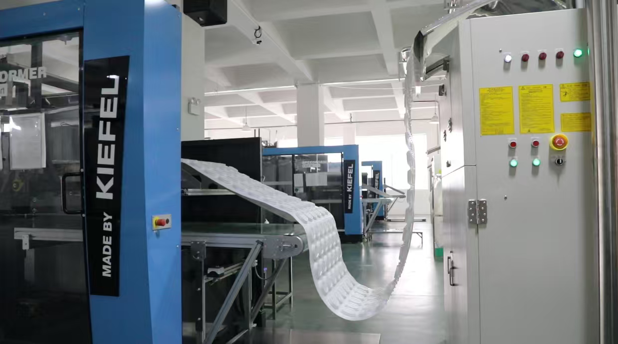 Foodservice packaging manufacturing line